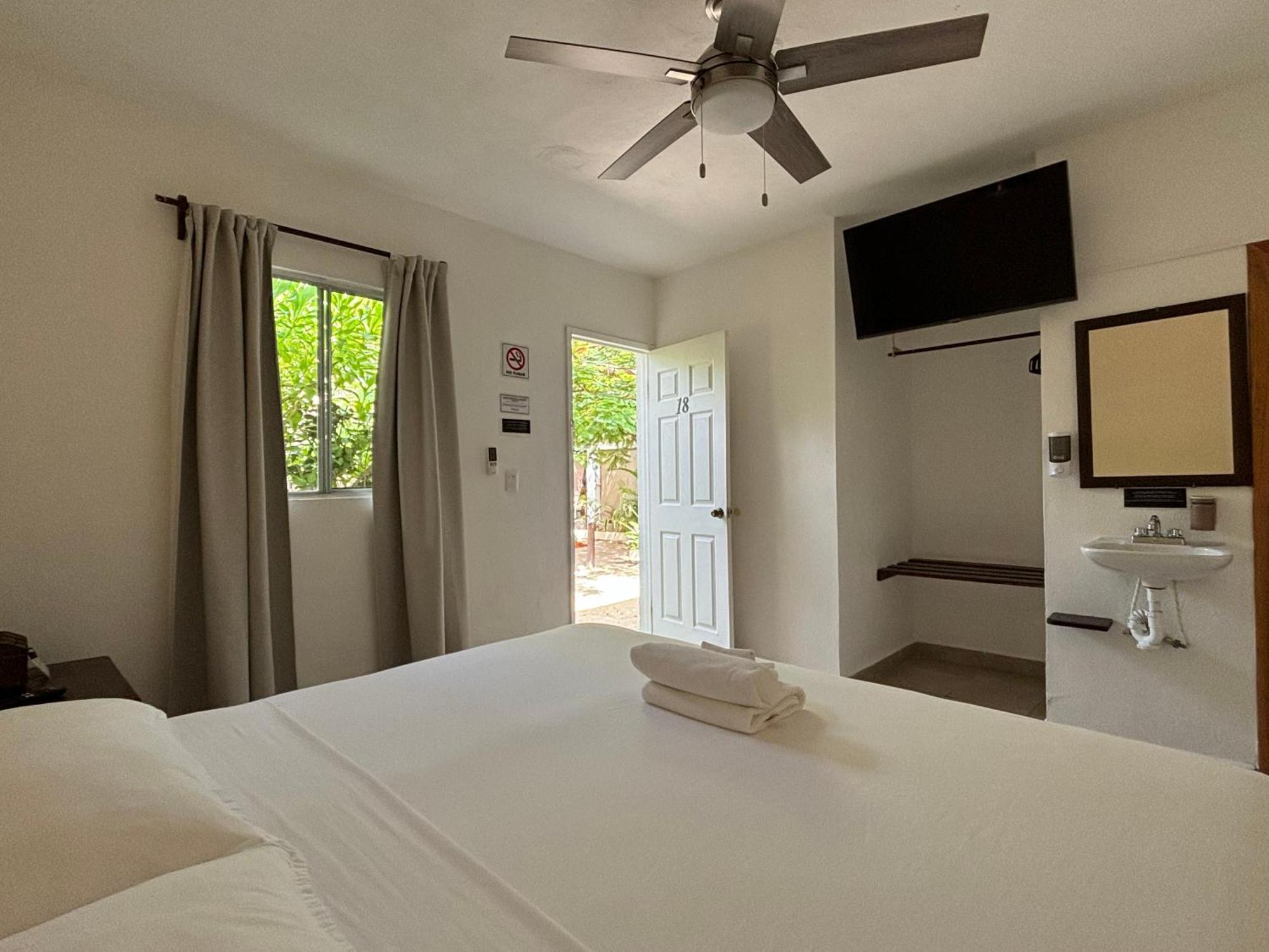 La Diosa Kali Beach Front Hotel Isla Holbox Екстериор снимка